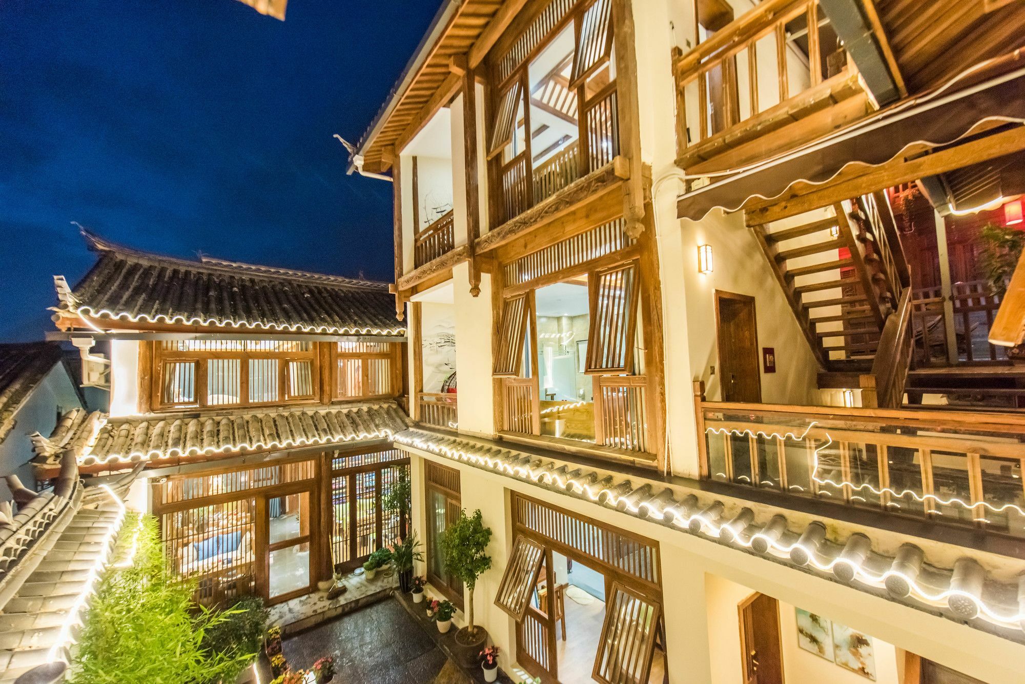 Lijiang Yue Tu Inn Bagian luar foto